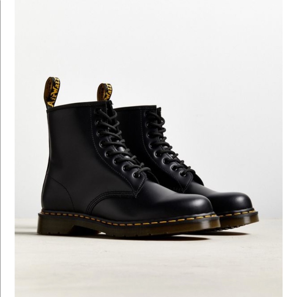 Dr. Marten 1460 8-eye boots